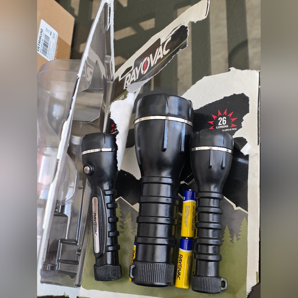 3-Pack Flashlight Set - Picture 3 of 4